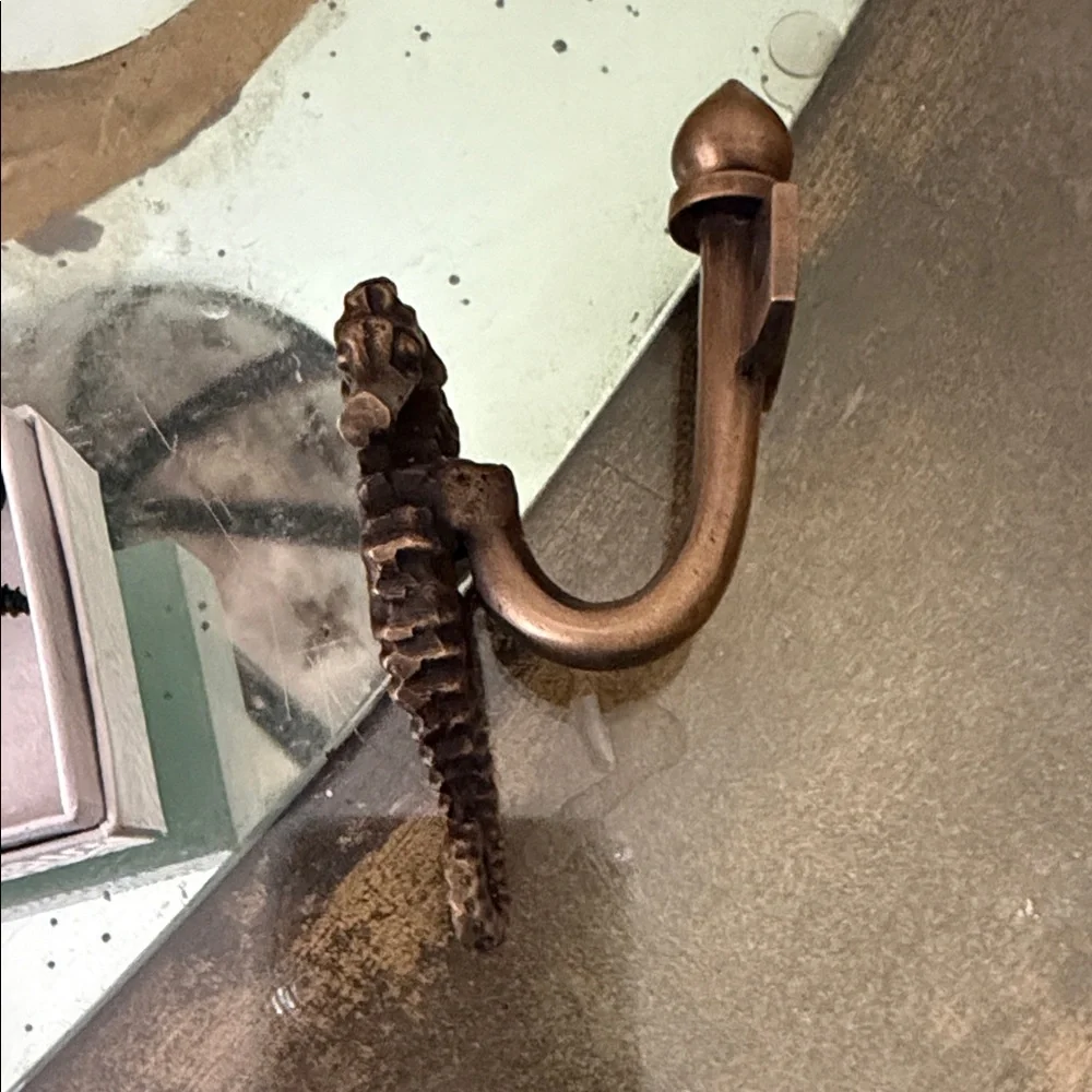 Pair of seahorses wall hooks - Picture 4 of 8